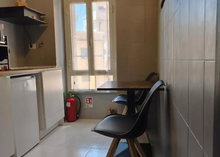Vicino Metro-5 Minuti Dal Colosseo - Charme Comfort&relax Appartamento *